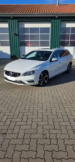 Volvo V60 V60 Diesel D5 Geartronic Momentum R-Design