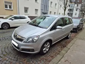 Opel Zafira Zafira 2.2 Automatik