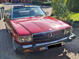 Mercedes-Benz SL 560 R107