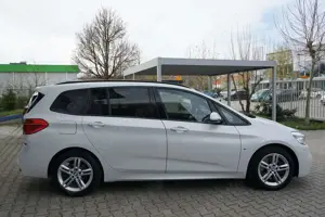 BMW 220 220 d xDrive M Sport GrandTourer  AHK LED NAVI Bild 5