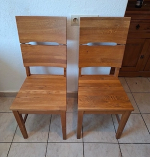 Massivholz Tisch mit 2 Stühlen   stabil & zeitlose  Bild 3