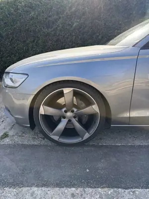 Audi A6 Avant 3.0 TDI DPF quattro tiptronic