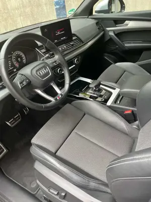 Audi Q5 Q5 Sportback Diesel 40 TDI Sportback quattro S tronic line Bild 4