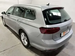 Volkswagen Passat Variant Elegance EU6d Navi LED ACC HUD Bild 2