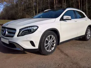 Mercedes-Benz GLA 200 GLA 7G-DCT Urban