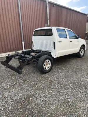 Toyota Hilux HiLux D-4D 4x4 Double Cab AC Klima 77.000Km Bild 3