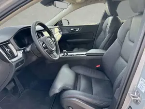 Volvo V60 B4 Mild-Hybrid Plus Dark ACC BLIS LED Bild 3