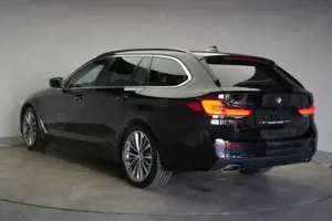 BMW 530 i xDrive Touring Leder/Temp/HUD/Kamera/HK/V Bild 4