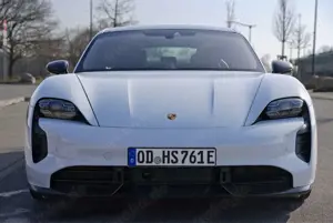 Porsche Taycan Taycan Turbo S Bild 3