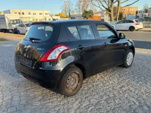 Suzuki Swift 1.2 Club*Klima*EFH*PDC*Euro5 Bild 4