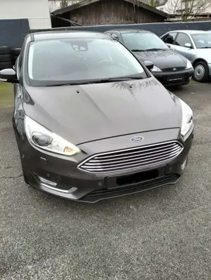 Ford Focus Focus Fließheck 1.0 EcoBoost Start-Stopp-System Business Edition