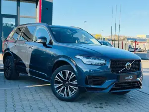 Volvo XC90 Plus Dark Recharge Plug-In Hybrid AWD Bild 2