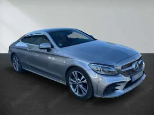 Mercedes-Benz C 180 Coupe 9G-TRONIC AMG Line Bild 2