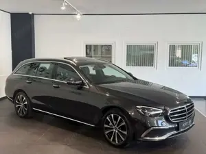 Mercedes-Benz E 300 e Avantgarde *S.dach-360°Widescreen-1.HD* Bild 2