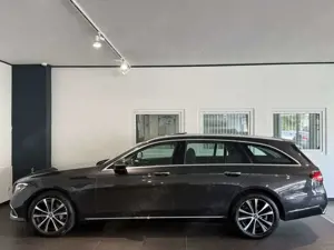 Mercedes-Benz E 300 e Avantgarde *S.dach-360°Widescreen-1.HD* Bild 3
