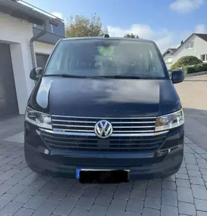 Volkswagen T6.1 Multivan T6.1 Multivan DSG 4MOTION AHK LED Leder Rear View