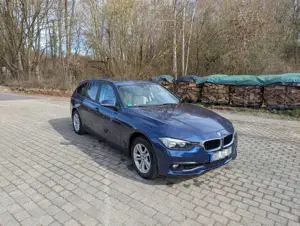 BMW 320 320i Touring xDrive Aut. Advantage Bild 4