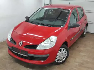 Renault Clio Bild 2