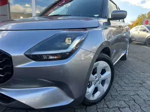 Suzuki Swift 1.2 DUALJET HYBRID CVT Comfort Bild 2