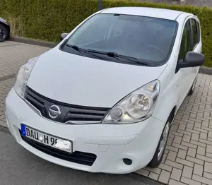 Nissan Note Note 1,4 65KW 88PS Klima TÜV neu TOP wenig km