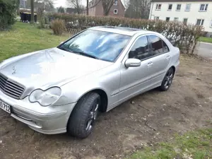 Mercedes-Benz 200 Mercedes-Benz c 200