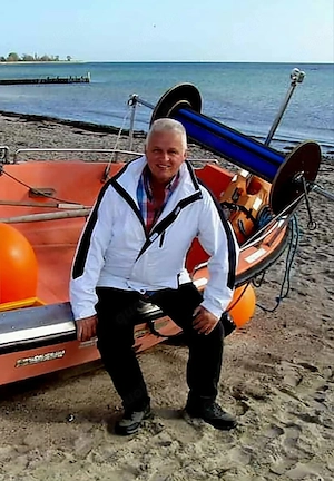 Gesucht wird eine ehrliche Treue Humorvolle liebe Frau für feste Beziehung und gemeinsame Zukunft. I