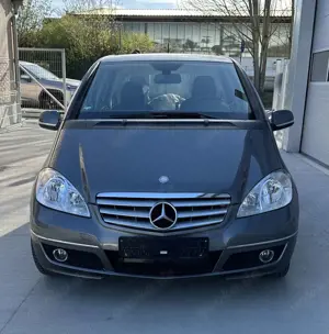 Mercedes-Benz A 160 TÜV+AU NEU / Sitzheizung / AHK / Blue Efficiency