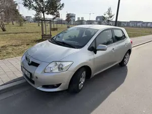 Toyota Auris Sol Bild 2