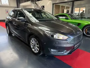 Ford Focus Titanium 1HD/Kamera/ACC/Automatik/Bi-Xenon Bild 3