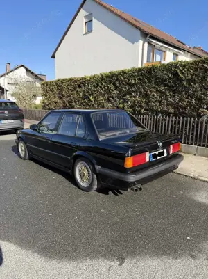 BMW 325 325i Bild 2