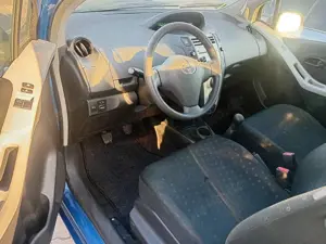 Toyota Yaris 1.0 HU  AU Neu! Bild 4