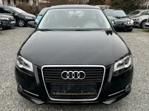 Audi A3 1.8 Ambition*Tüv Neu*Scheckheft*2.Hand* Bild 2