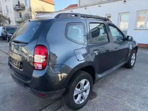 Dacia Duster 1.2 aus 1. HAND, TÜV NEU Bild 5