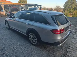 Mercedes-Benz E 350 d 4Matic All-Terrain Bild 4