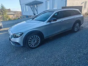 Mercedes-Benz E 350 d 4Matic All-Terrain Bild 3