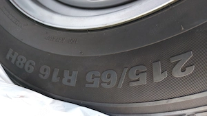 4 neuwertige Winterreifen auf Stahlfelge 215 65 R16 ***Schnäppchen***