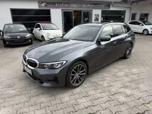 BMW 320 320D Touring XDrive Sport Line Leder
