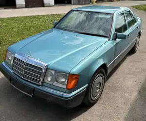 Mercedes-Benz E 230 E-Klasse