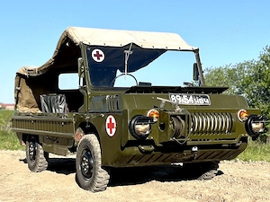 AnzeigeLuAZ 967m Schwimmwagen NVA Geschädigtenbergefahrzeug UAZ GAZ