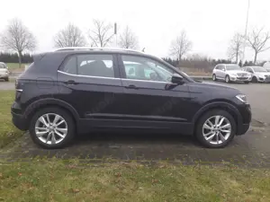 Volkswagen T-Cross Style 1,0TSi +Nebel, Klima, USB, Shzg+++