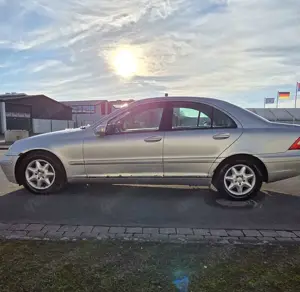 Mercedes-Benz C 200 Kompressor Elegance Bild 2