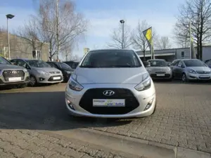 Hyundai iX20 Trend mit PDC-Tempomat-BC-ALU-Navi-Telefon-NSW-Kam
