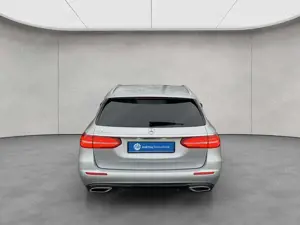 Mercedes-Benz E 200 E-Klasse Bild 4