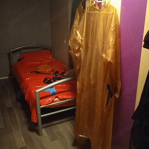 Devoter Er sucht Gleichgesinnte oder Dominante Sie  Bild 2