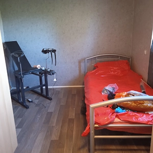 Devoter Er sucht Gleichgesinnte oder Dominante Sie  Bild 3