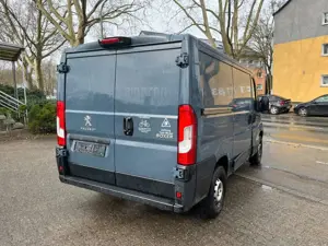 Peugeot Boxer Kasten 328 L1H1 Pro BlueHDi 120 StopStart Bild 2
