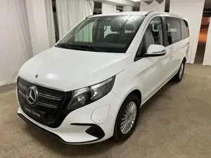 Mercedes-Benz EQV 250 Lang mopf Distronic 8Sitz Kamera MBUX Bild 2