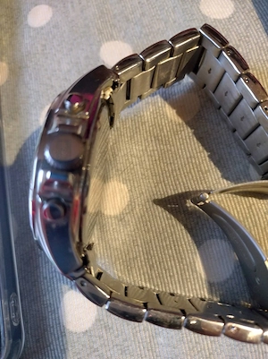 verkaufe 2 Armbanduhr für herren Bild 3