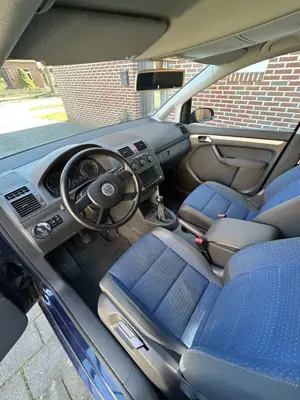 Volkswagen Touran 2.0 TDI Trendline Bild 4