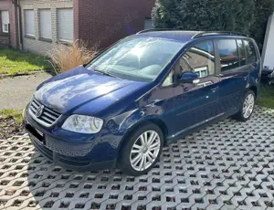 Volkswagen Touran 2.0 TDI Trendline Bild 1